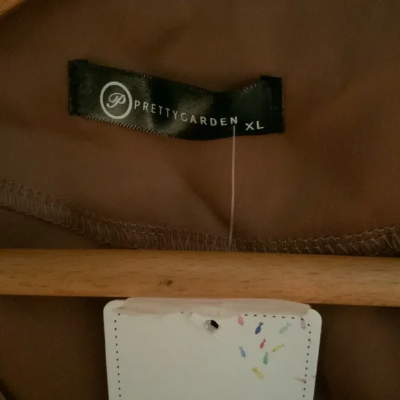 NWT Brown Dress with Elastic Sleeves and Decorative Buttons - Picture 3 of 3